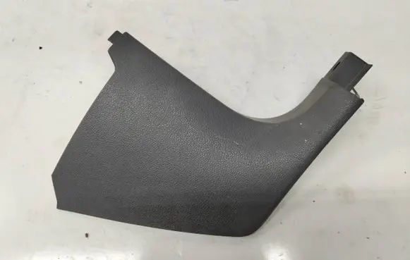 Foot area side trim