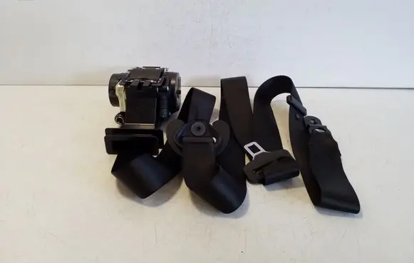 BMW i4 Front seatbelt 7496294