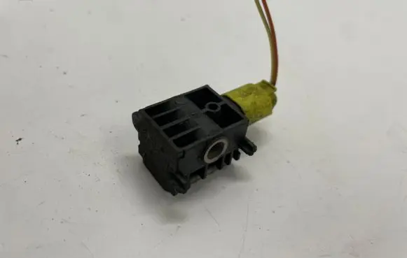 Mercedes-Benz R W251 Airbag deployment crash/impact sensor