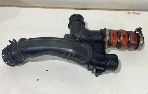 Citroen C4 II Intercooler hose/pipe 9804177580