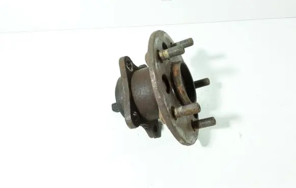 Toyota Auris 150 Rear wheel hub 8954402040
