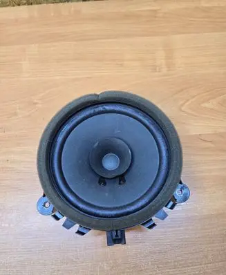 Volvo XC70 Front door speaker 30657444 08W14 M5XUG