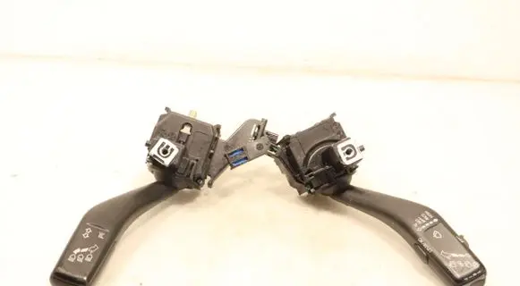 Volkswagen Golf VI Light switch