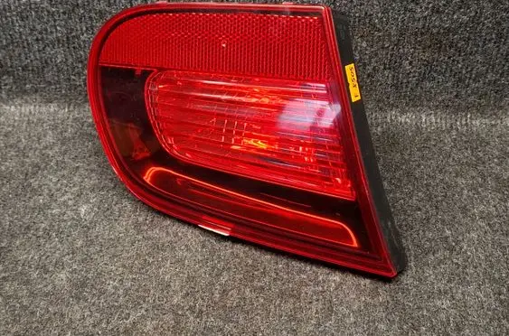 Volkswagen Eos Tailgate rear/tail lights 1Q0945093B