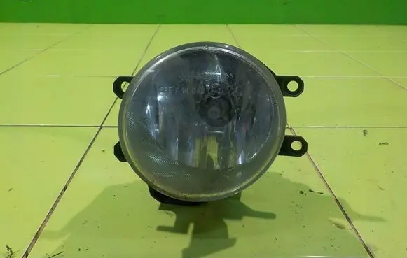 Toyota Avensis T270 Front fog light 90008497 15AB49