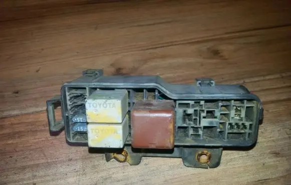 Toyota Avensis T250 Fuse box set
