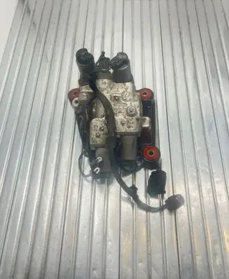 BMW 5 F10 F11 Air suspension compressor 6775258 775258