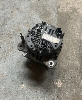 Skoda Octavia Mk2 (1Z) Generator/alternator 03C903023C 2542697D 309020603