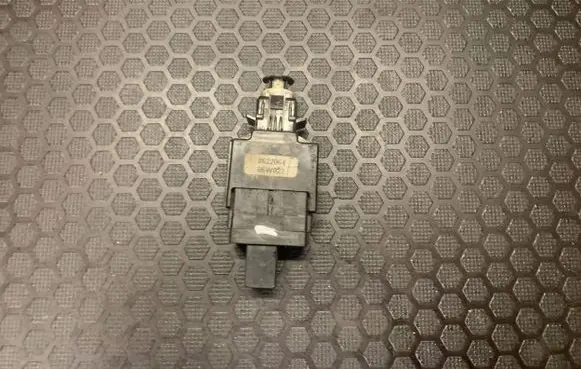 Volvo S80 Brake pedal sensor switch 8622064 06W022