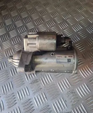 Opel Vivaro Starter motor 114074