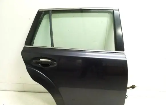 Subaru Legacy Rear door