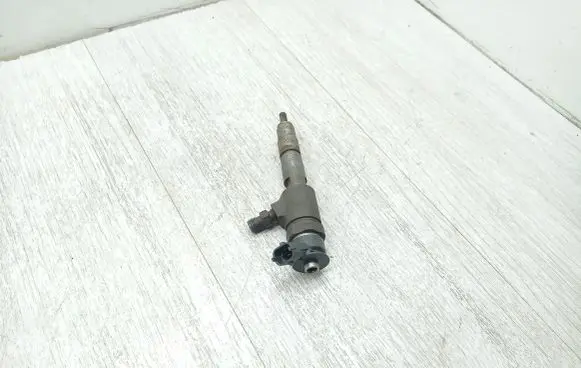 Peugeot 208 Fuel injector 0445110339