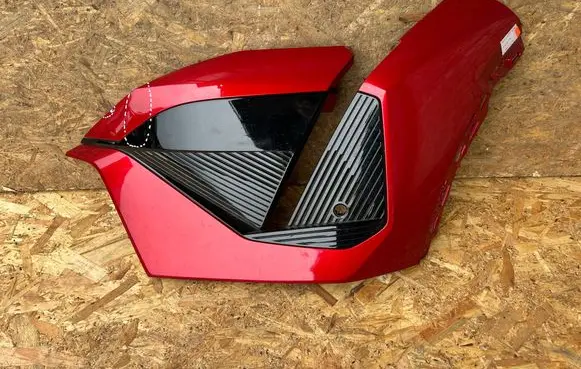 Peugeot 408 II Front bumper corner part panel trim 9847048680 K952229