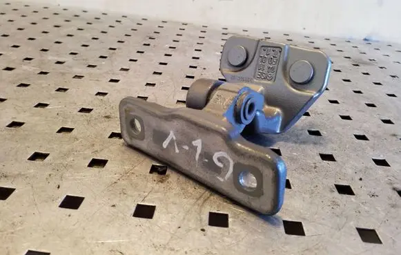 Mercedes-Benz C W205 Rear door upper hinge