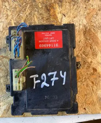 Opel Astra J Door control unit/module 91144969