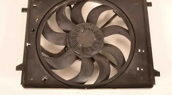 Maserati Ghibli Radiator cooling fan shroud