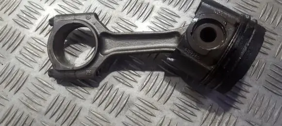Opel Vectra B Piston with connecting rod