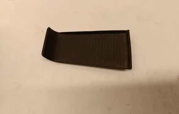 Dodge RAM 1500 DS Glove box pad 1WP35TRMAA