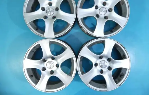 R16 alloy rim