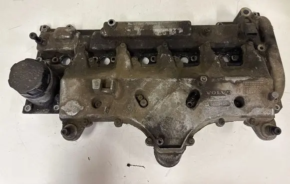 Volvo XC90 Rocker cam cover 08677953