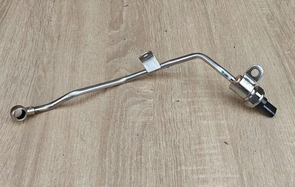 BMW 8 G16 Vacuum line/pipe/hose 8571784