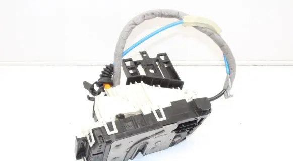 Infiniti Q30 Front door lock A0997202401