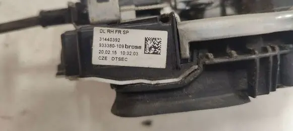 Volvo V40 Front door lock 31440392 933380109
