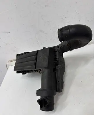 Volkswagen Golf V Air filter box 1K0129620D C35154
