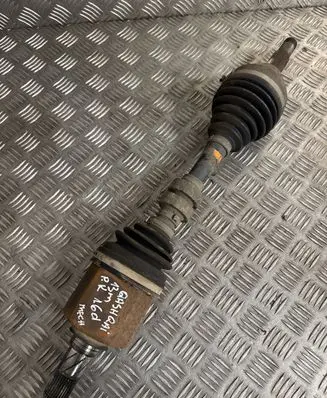 Nissan Qashqai Front driveshaft 