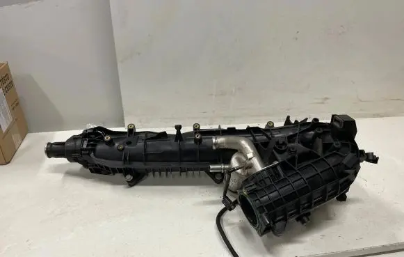 BMW 7 F01 F02 F03 F04 Intake manifold 8507233