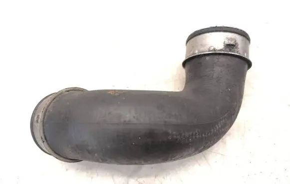 Mercedes-Benz C W203 Intercooler hose/pipe A2035281482