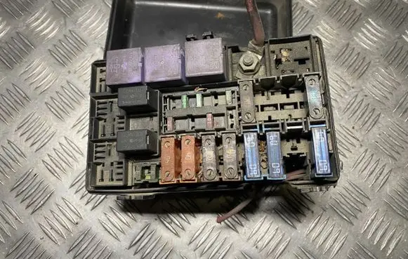Renault Espace - Grand espace IV Fuse box set 8200166295 0001800020 55RG1N198