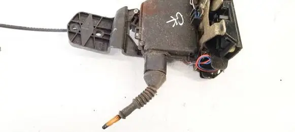 Volkswagen PASSAT B5 Rear door lock 3B0837867
