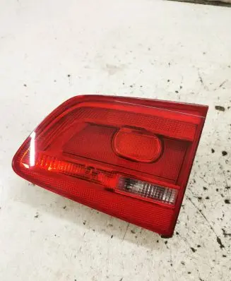 Volkswagen Touran II Tailgate rear/tail lights 1T0945094 220637