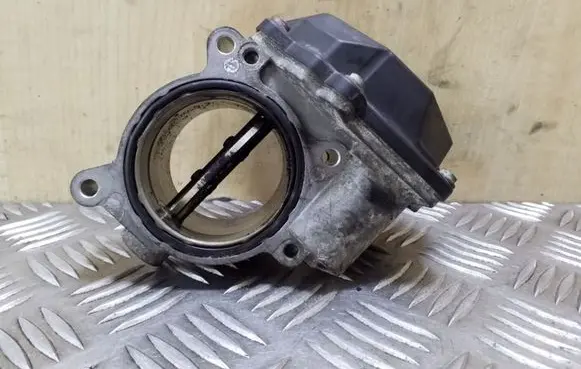 Volkswagen Crafter Throttle valve 076128063A