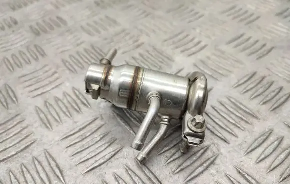 Mercedes-Benz E W213 AdBlue injector A0004904100