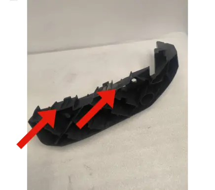 Jeep Grand Cherokee Headlight/headlamp mounting bracket M163365 60586 15475AB