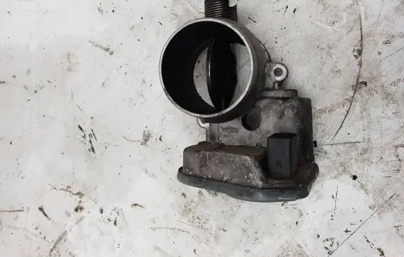 BMW 3 F30 F35 F31 Throttle valve 7804373 B72360133