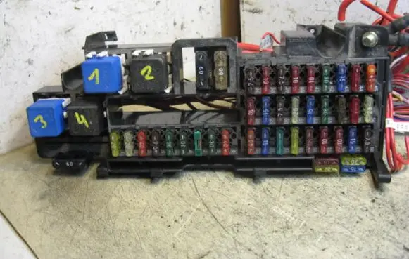 Mercedes-Benz A W168 Fuse module A1685450240