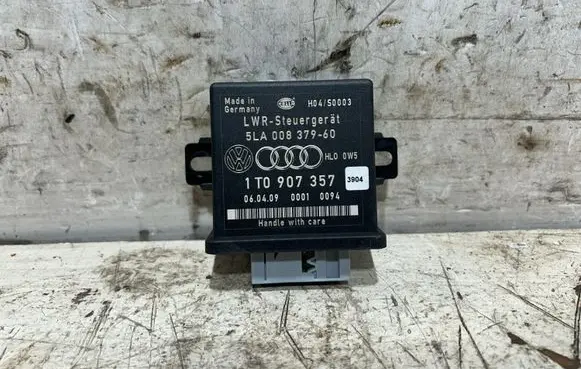 Volkswagen Golf V Light module LCM 1T0907357 5LA00837960