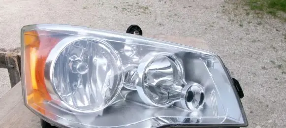 Chrysler Town & Country V Headlight/headlamp