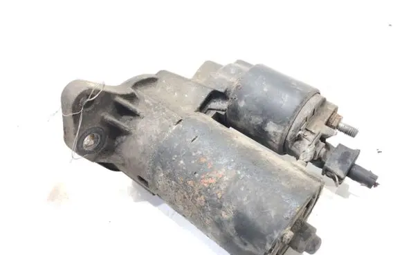 Volkswagen Golf IV Starter motor 0001121006
