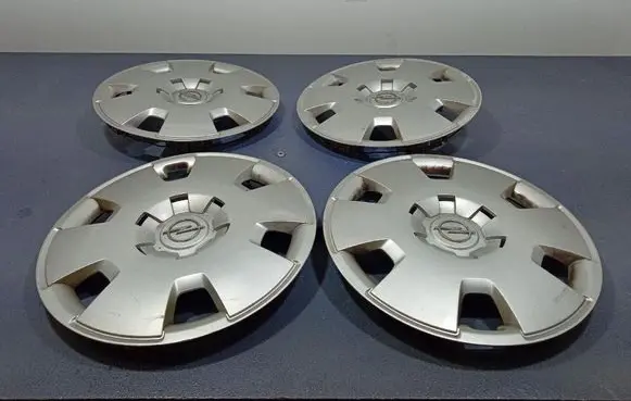 Opel Astra H R17 wheel hub/cap/trim 13209732