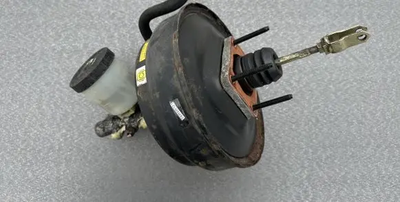 Nissan Terrano Brake booster 4721042G03 42G99M215T 4601088G00
