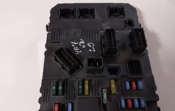 Peugeot 407 Comfort/convenience module 9655221080 S120104700L
