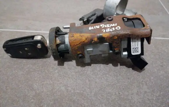 Opel Insignia A Ignition lock 25799293 82640110349