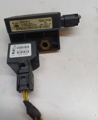 Audi TT Mk1 ESP acceleration yaw rate sensor 1J0907657A 1J0907651A 1J1907637A