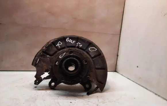 Volkswagen Golf Plus Front wheel hub