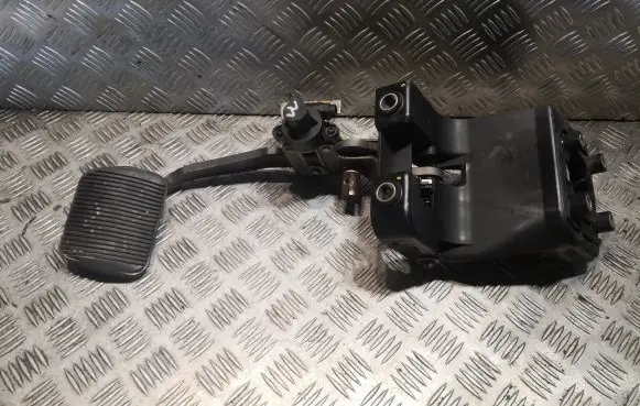 Jaguar XJ X350 Brake pedal C2C29412 2W932450AG