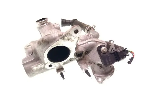 Nissan Qashqai EGR valve cooler bracket 147171653R